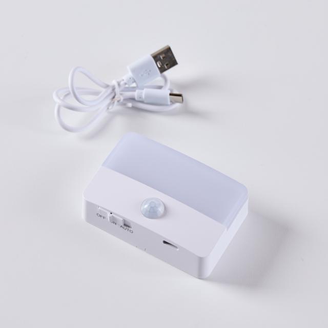 Glow batterilampa m/sensor Vit